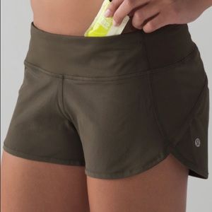 LULULEMON Speed Short Dark Olive size 6